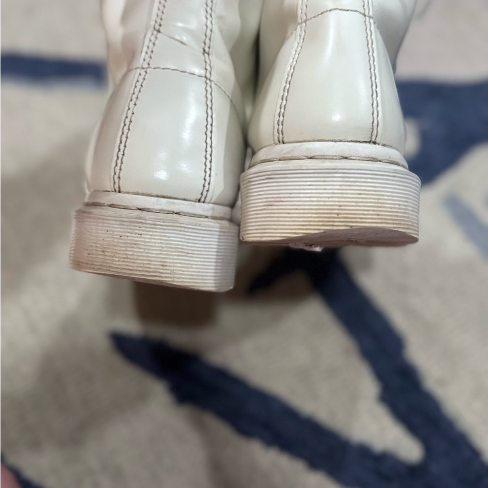 Dr. Marten - Picture 10 of 10